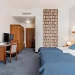 Mlyn Aqua Biblioteka 4*