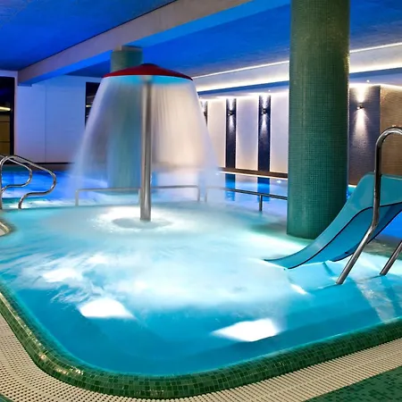 Mlyn Aqua Biblioteka 엘블라그